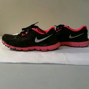 Nike Dual Fusion running shoes